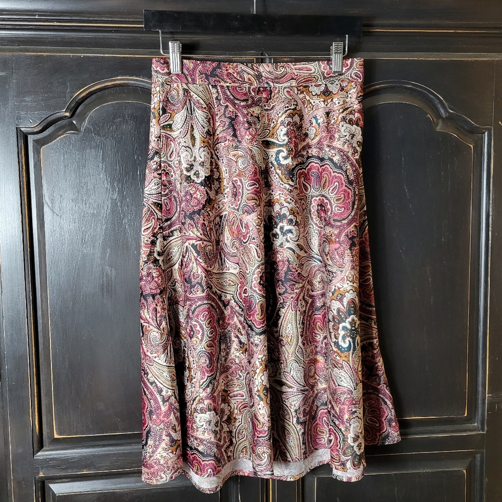 Dress Barn Paisley Floral Pattern Silky